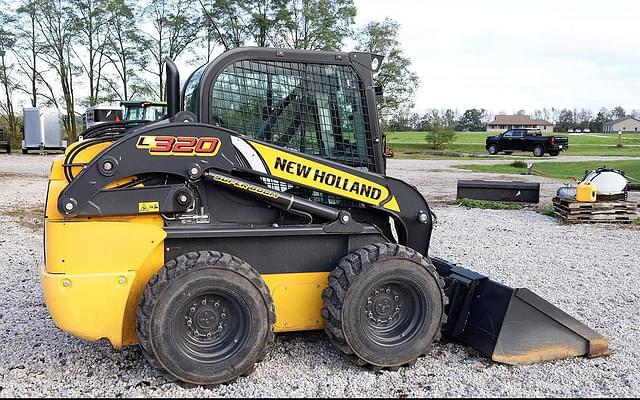 Image of New Holland L320 equipment image 3