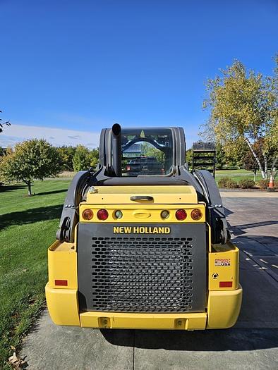 Image of New Holland L320 equipment image 3
