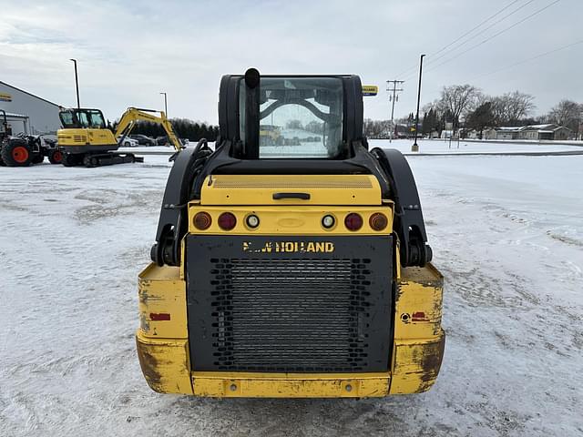 Image of New Holland L320 equipment image 3