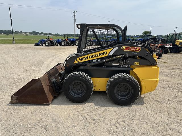 Image of New Holland L320 equipment image 1