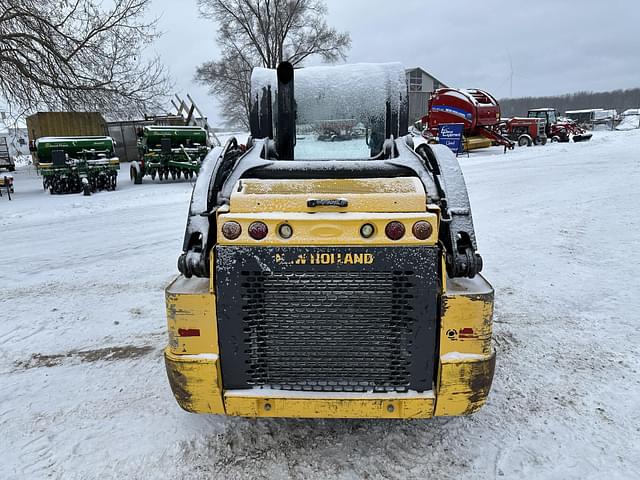 Image of New Holland L320 equipment image 3