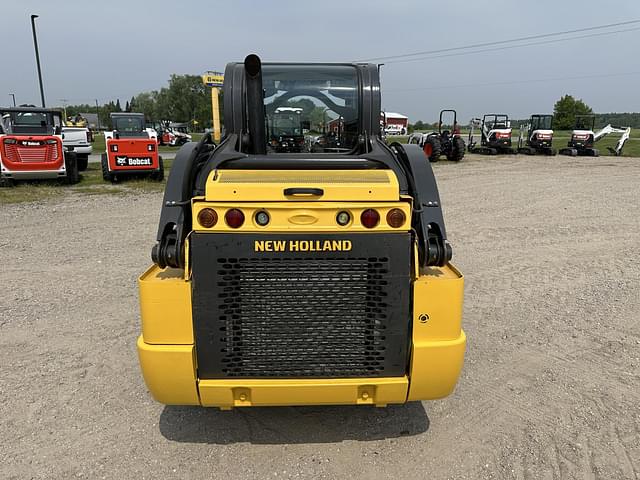 Image of New Holland L320 equipment image 3