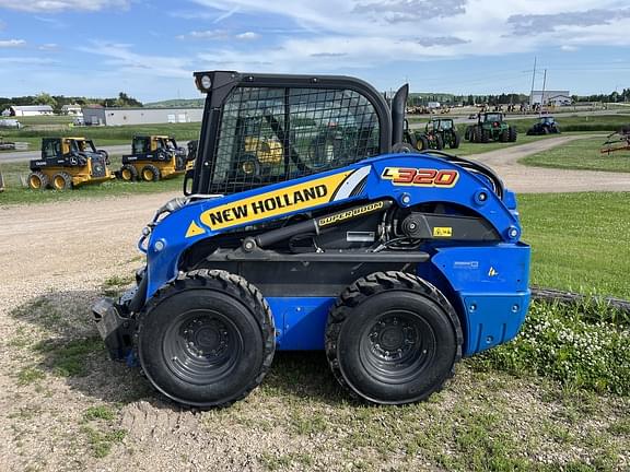 Image of New Holland L320 equipment image 1