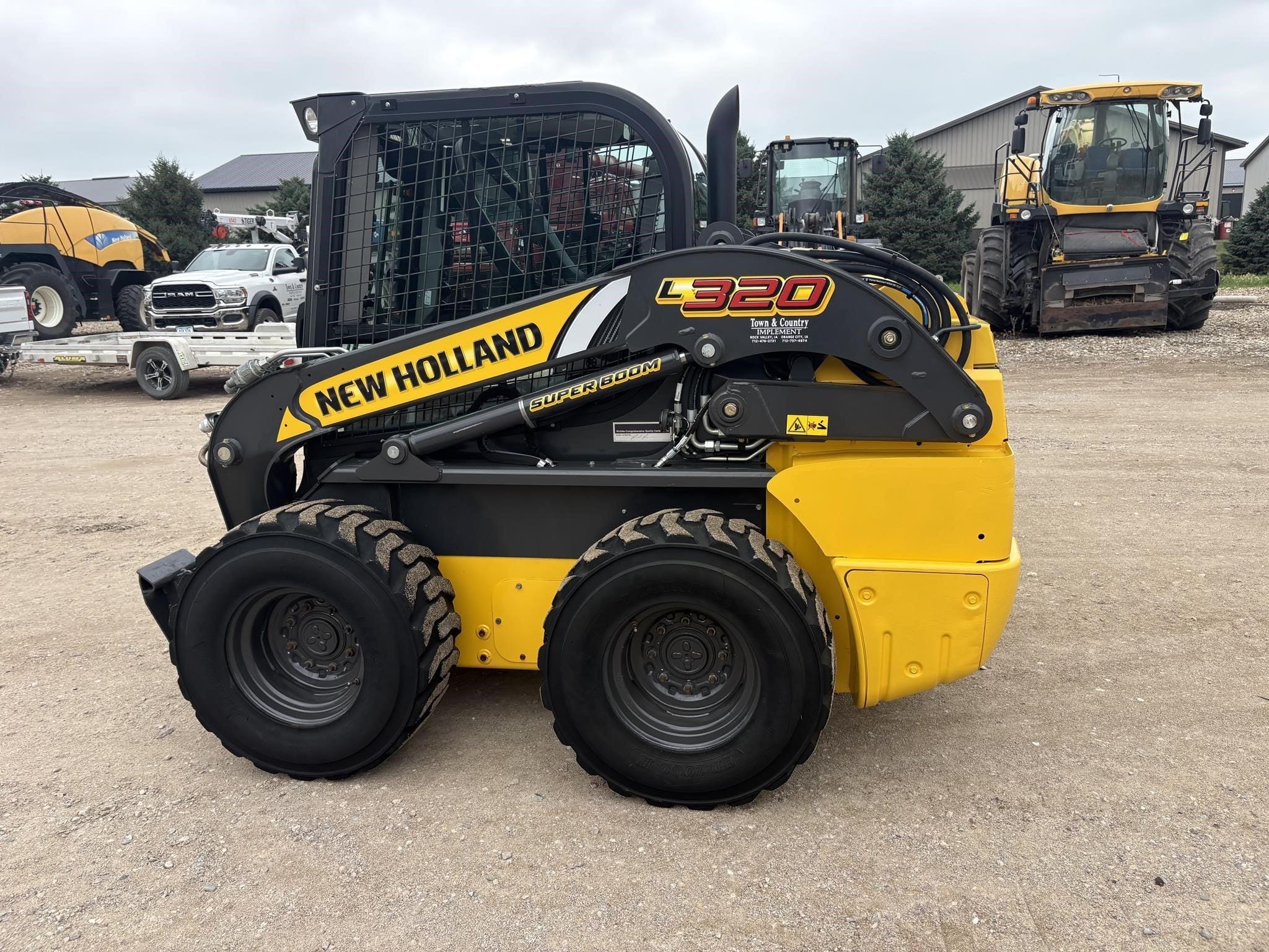 2021 New Holland L320 Equipment Image0