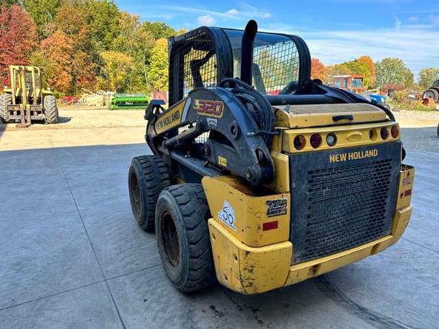 Image of New Holland L320 equipment image 4