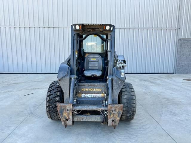 Image of New Holland L320 equipment image 2