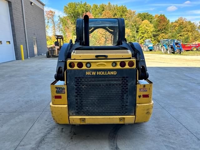 Image of New Holland L320 equipment image 3