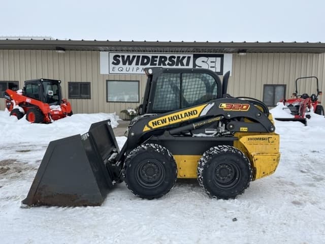 Image of New Holland L320 equipment image 1
