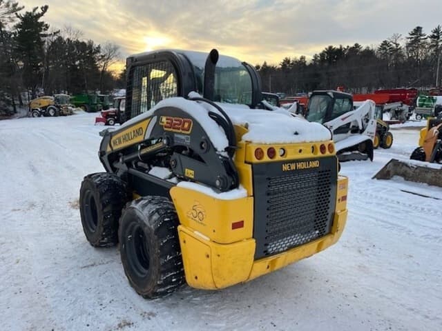 Image of New Holland L320 equipment image 4