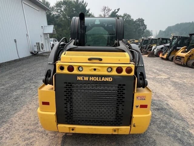 Image of New Holland L320 equipment image 3