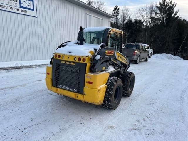 Image of New Holland L320 equipment image 2