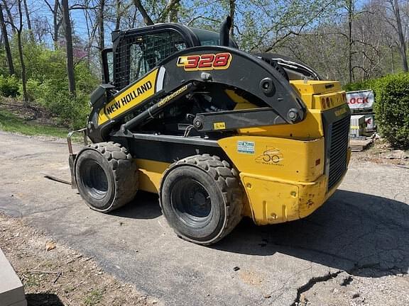 Image of New Holland L328 equipment image 2