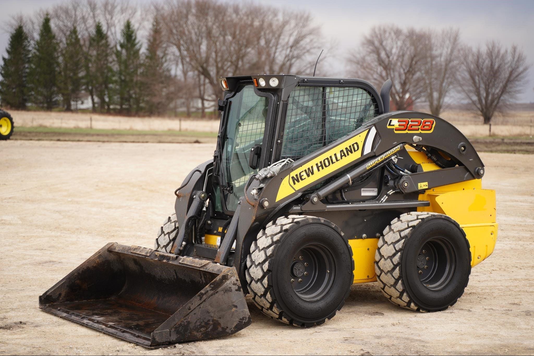 Main image New Holland L328