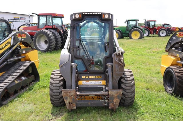 Image of New Holland L328 equipment image 1