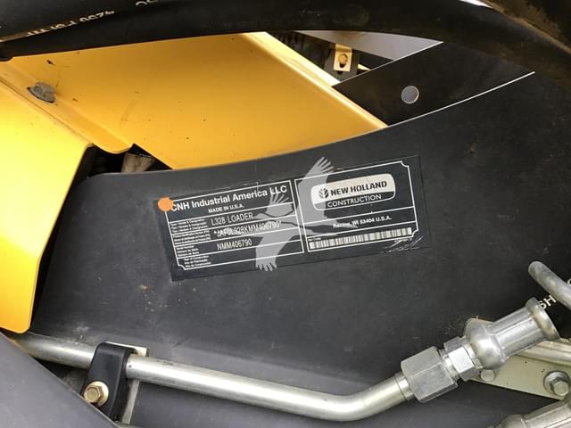 Image of New Holland L328 equipment image 1