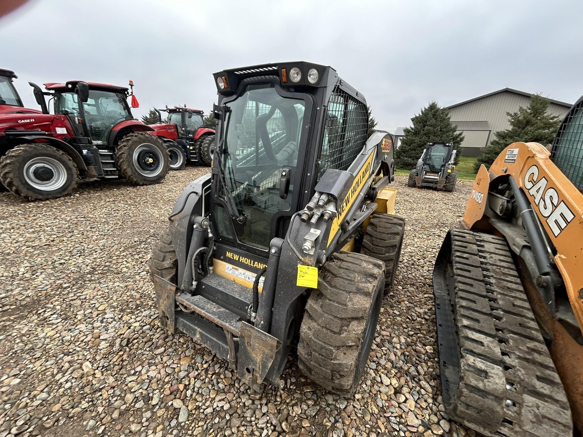 2021 New Holland L328 Equipment Image0