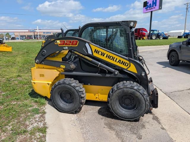 Image of New Holland L328 equipment image 2