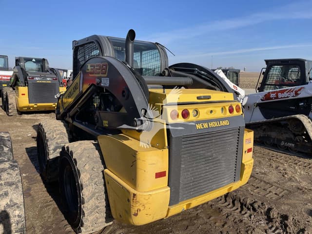 Image of New Holland L328 equipment image 3