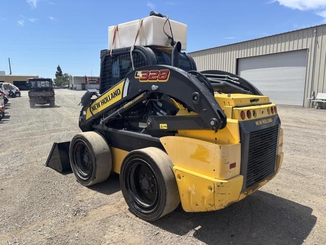 Image of New Holland L328 equipment image 3