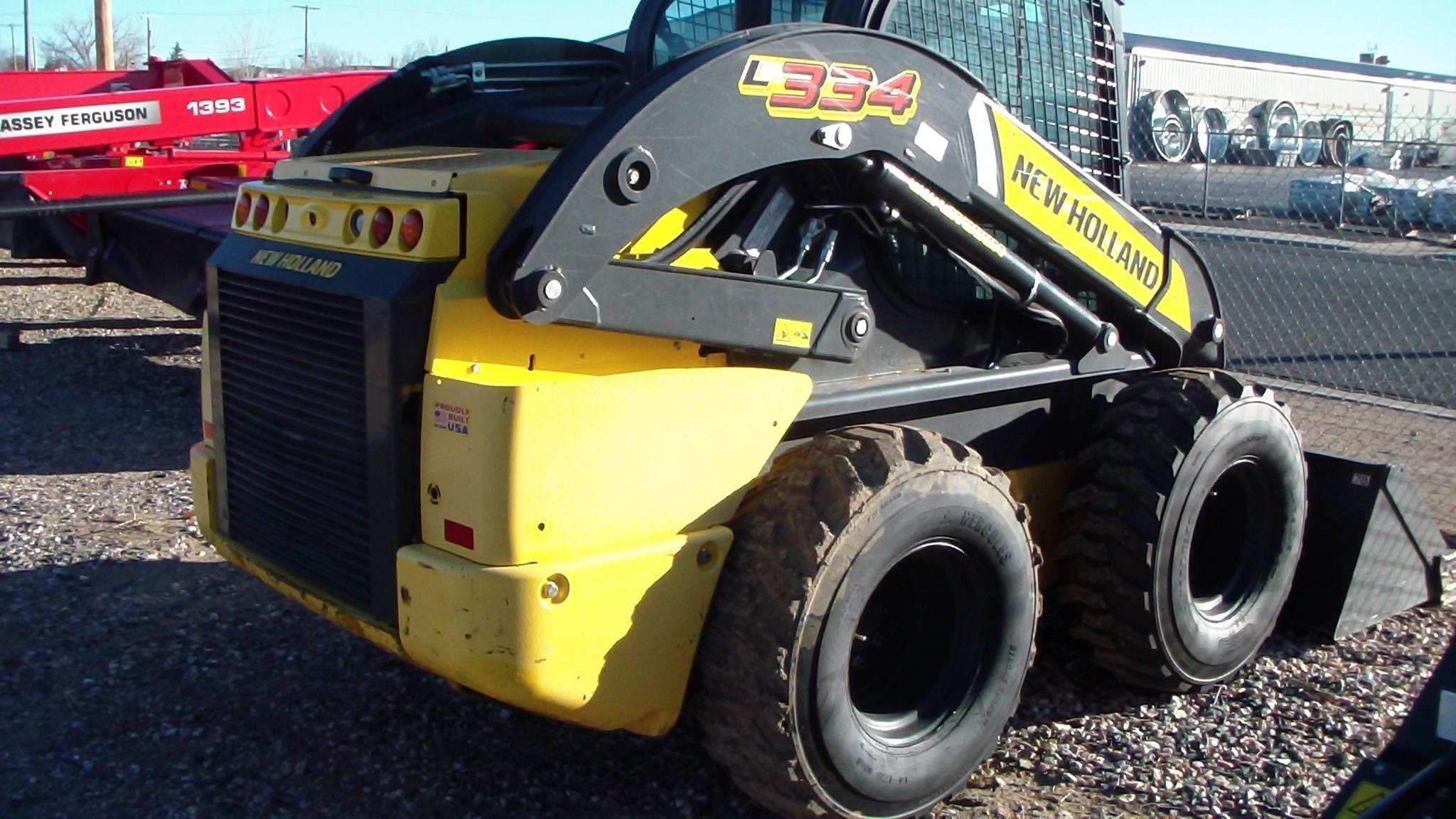 2021 New Holland L334 Equipment Image0