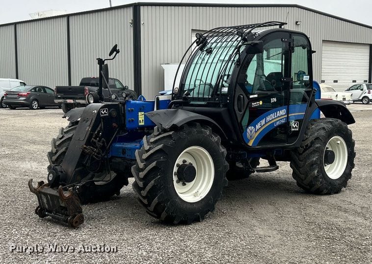 2021 New Holland LM7.42 Equipment Image0