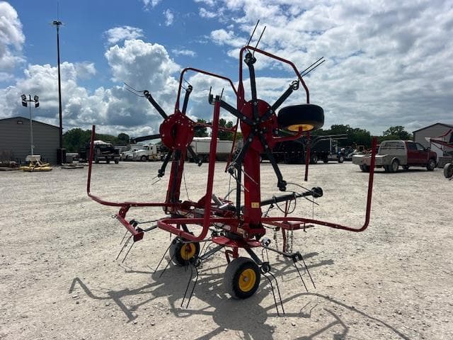 Image of New Holland ProTed 3417 equipment image 4