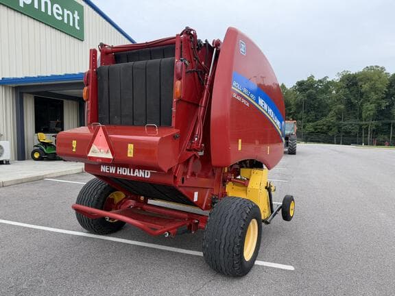Image of New Holland RB450 equipment image 2