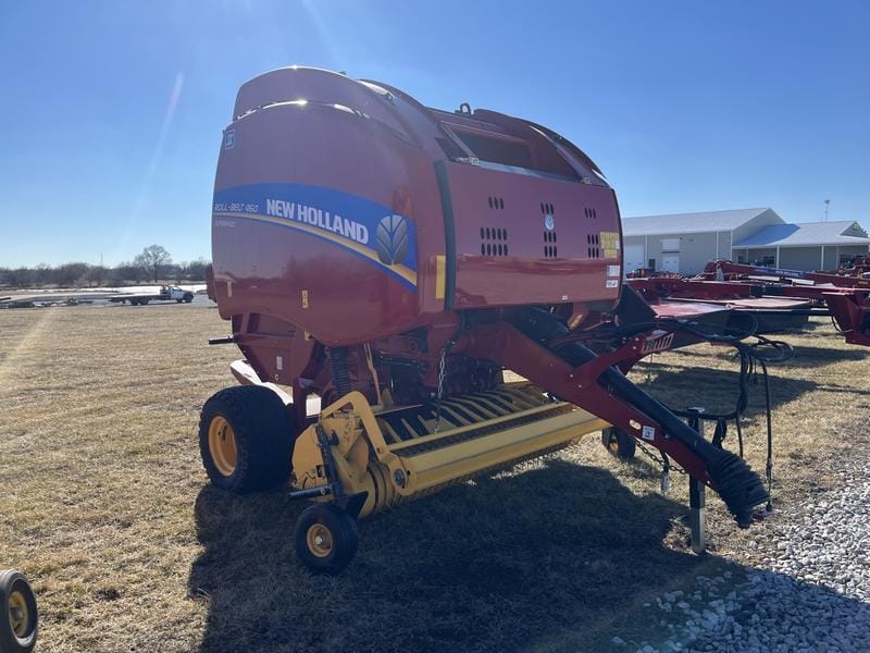 2021 New Holland RB460 Equipment Image0