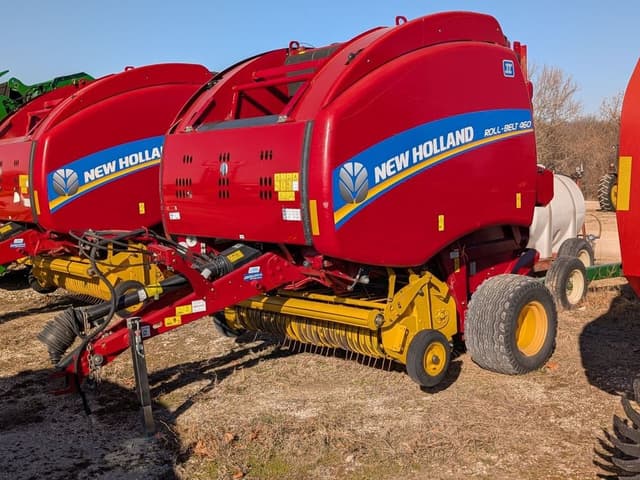 Image of New Holland RB460 equipment image 4