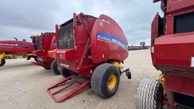 Image of New Holland RB560 Specialty Crop Plus equipment image 1