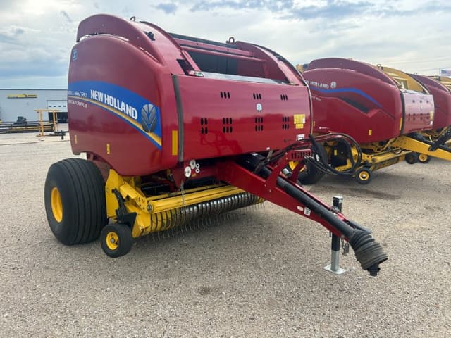 Image of New Holland RB560 equipment image 1