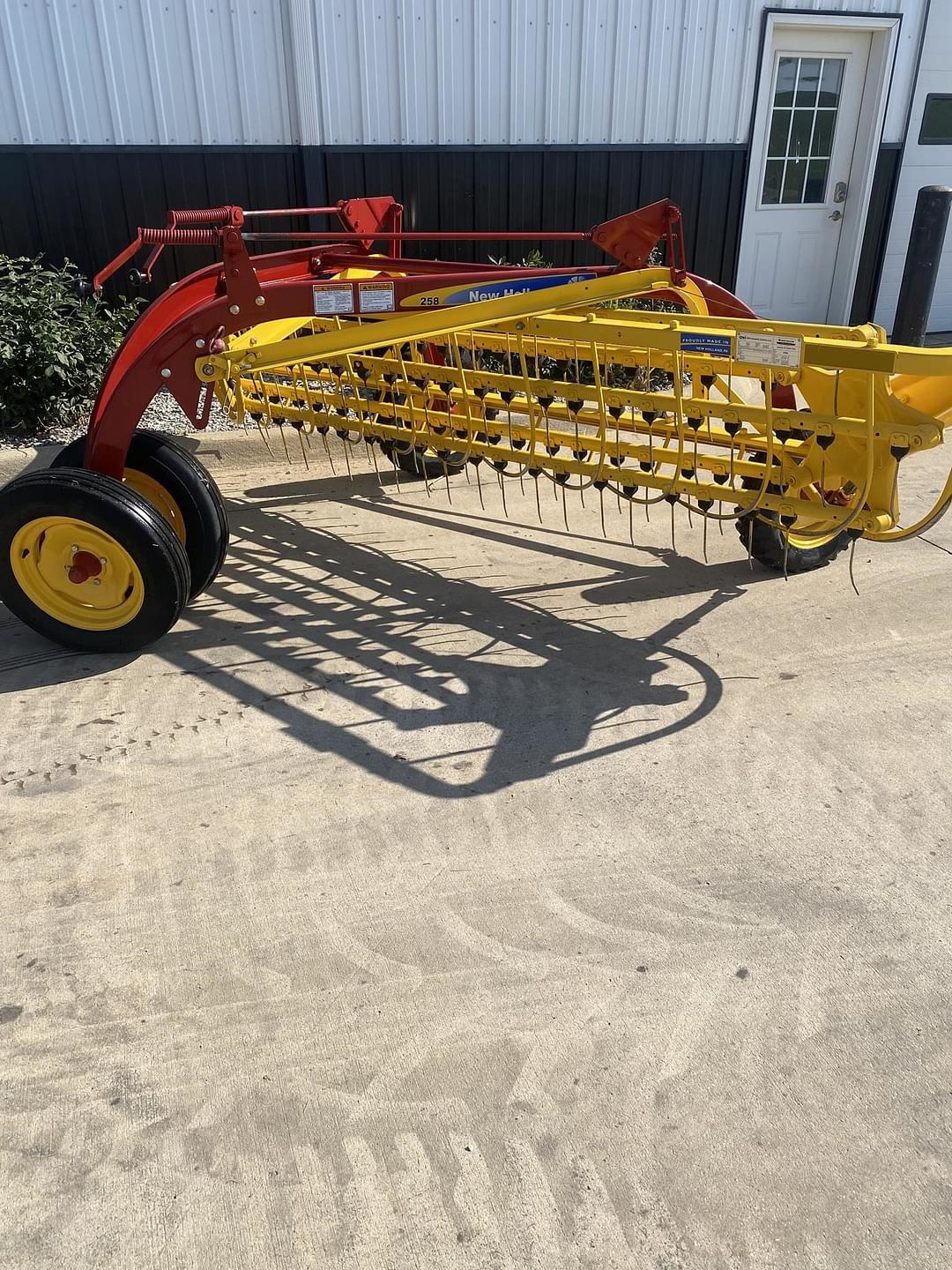 Image of New Holland Rolabar 258 Primary image