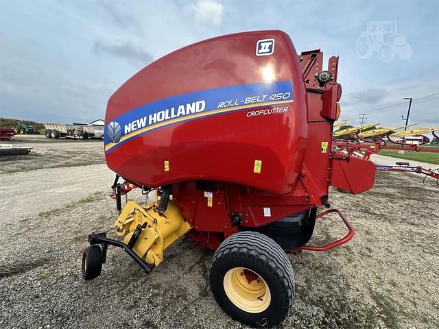 Image of New Holland RB450 CropCutter equipment image 1