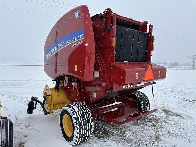 Image of New Holland RB450 equipment image 2