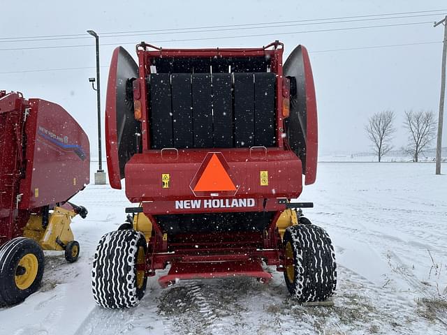 Image of New Holland RB450 equipment image 3