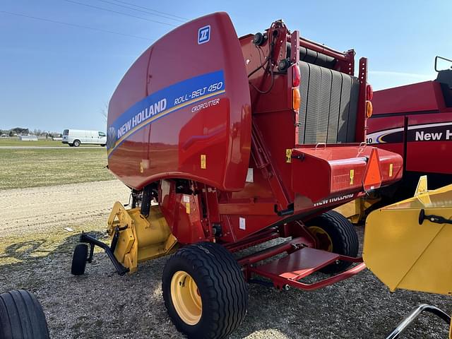 Image of New Holland RB450 CropCutter equipment image 2