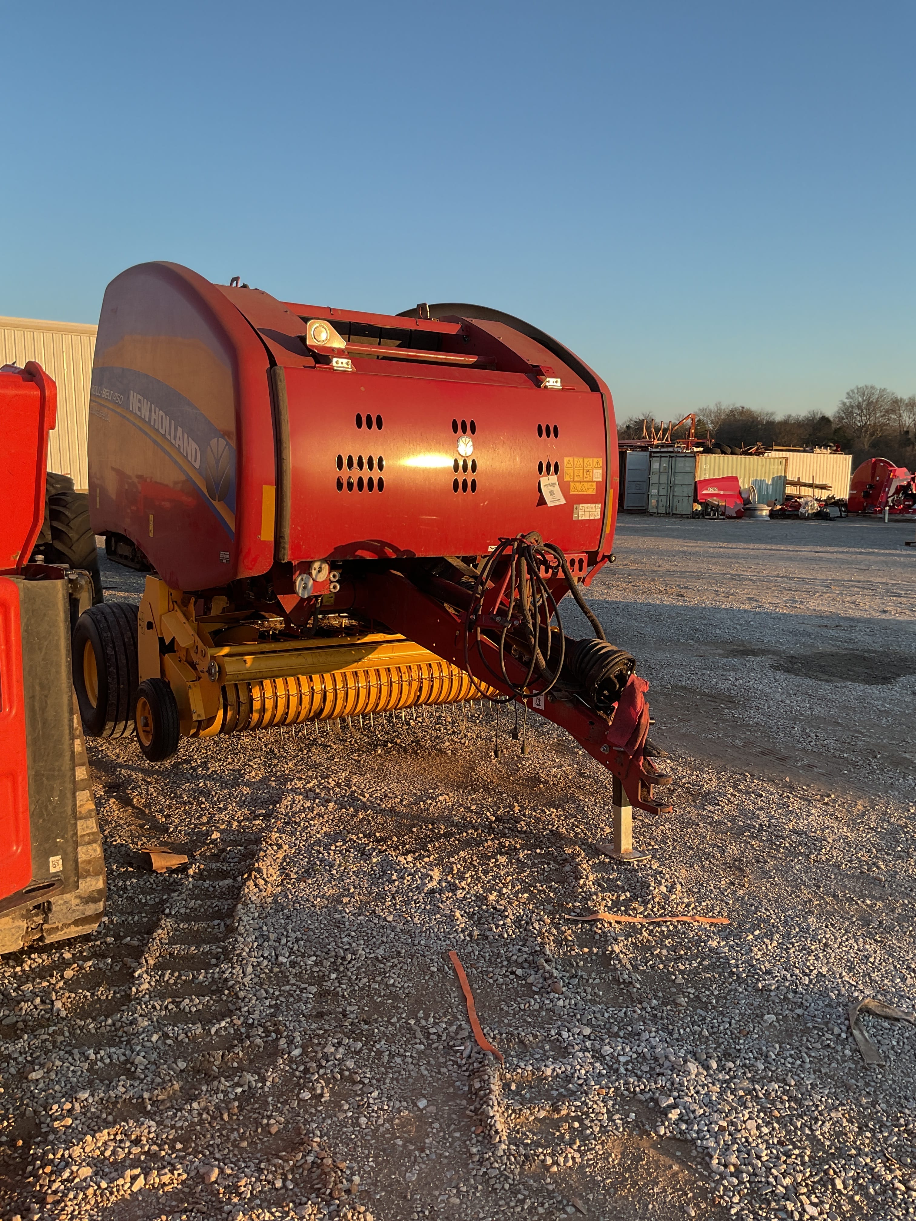 Main image New Holland RB450