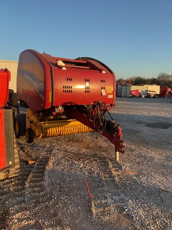 Main image New Holland RB450