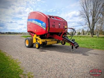 Main image New Holland RB450