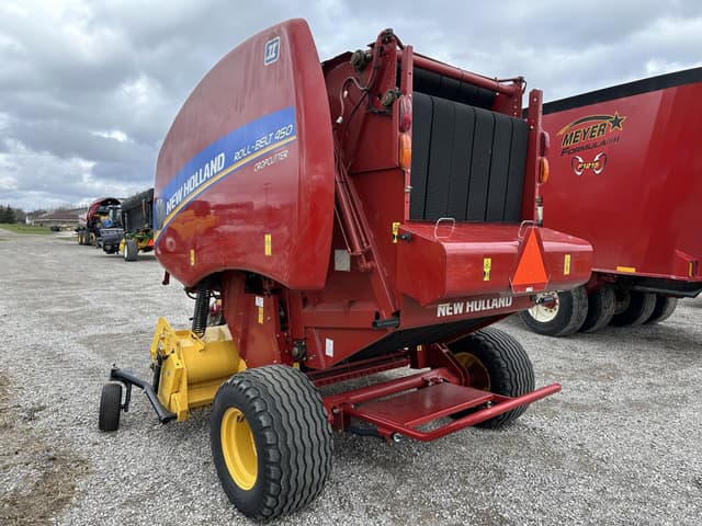 Image of New Holland RB450 CropCutter equipment image 3
