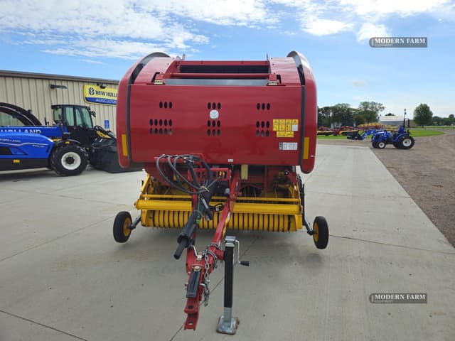 Image of New Holland RB450 equipment image 3