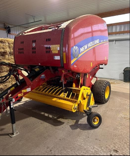 Image of New Holland RB450 CropCutter Image 1