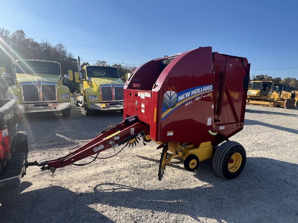 Main image New Holland RB450