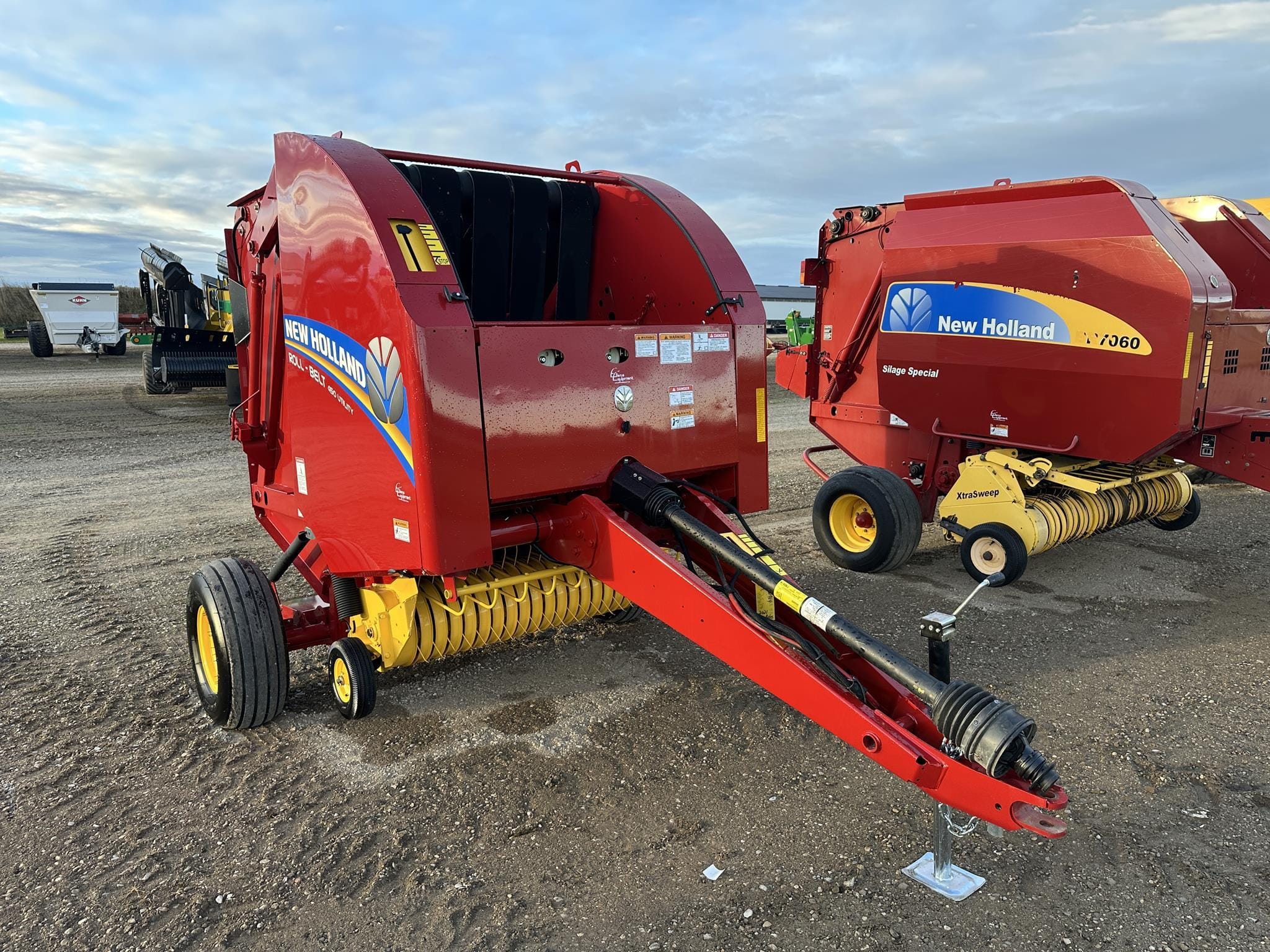 2021 New Holland RB450 Utility Equipment Image0