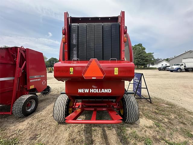 Image of New Holland RB450 CropCutter equipment image 1