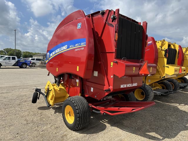 Image of New Holland RB460 CropCutter equipment image 2