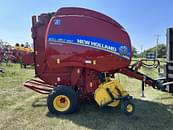 Thumbnail image New Holland RB460 CropCutter 5