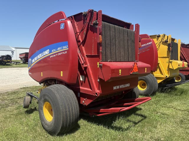 Image of New Holland RB560 Specialty Crop Plus equipment image 2
