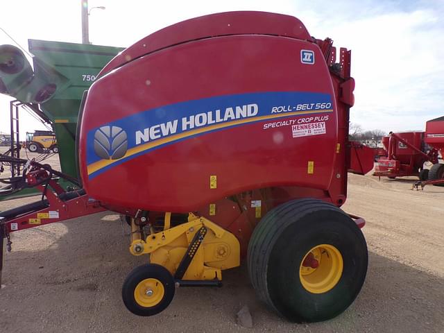 Image of New Holland RB560 equipment image 3