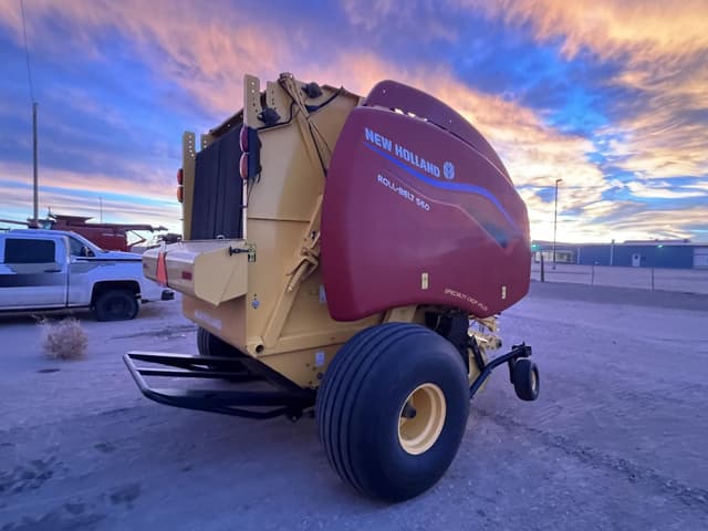 Image of New Holland RB560 equipment image 2